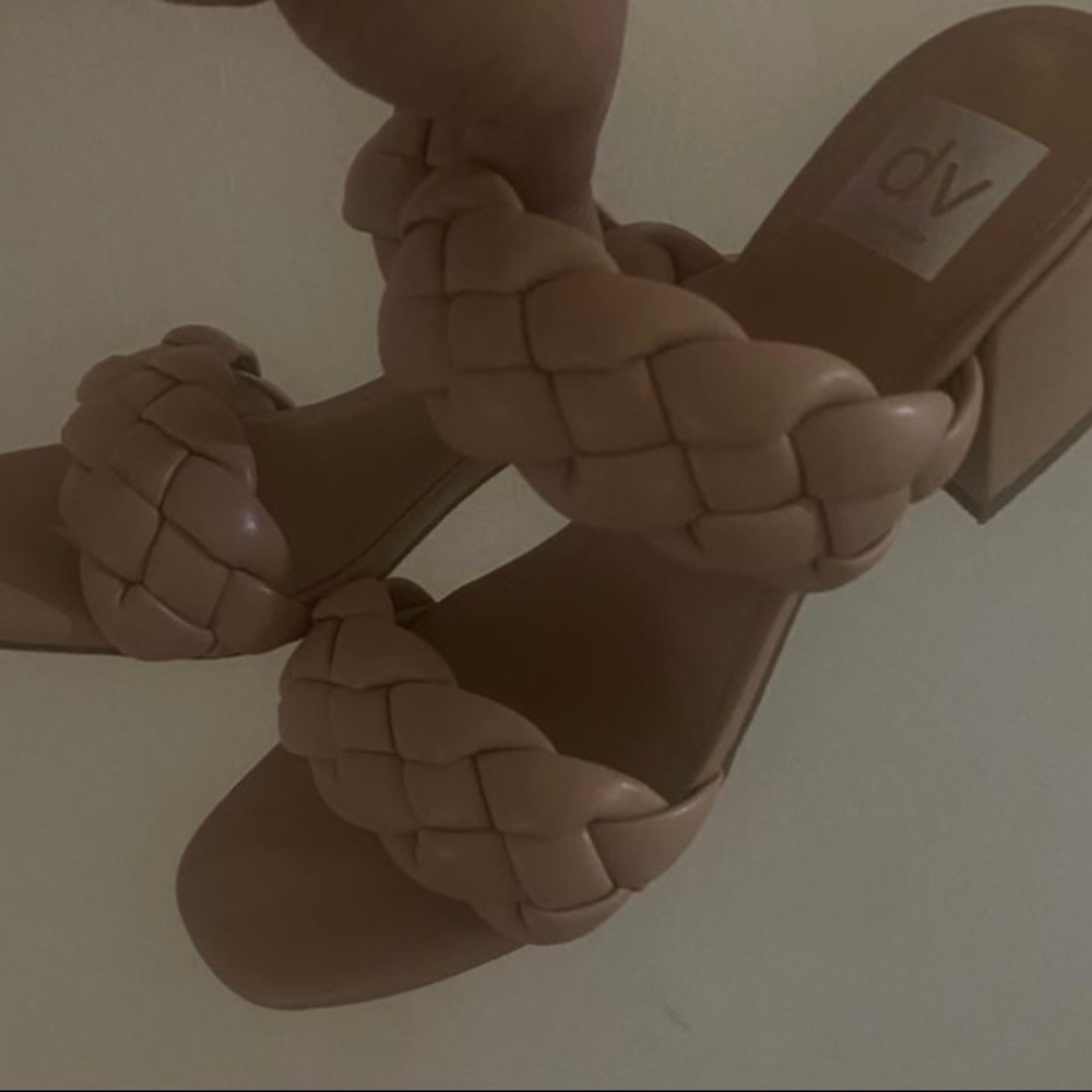 Women’s sandals